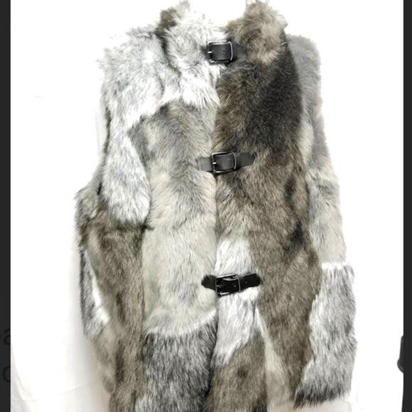 joanna hope Jackets & Blazers - Joanna Hope Gray white Faux Fur Vest Jacket Sz 22 black leather buckle closure